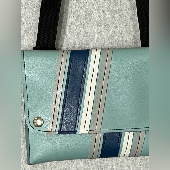 Holly Aiken Fold Over Crossbody Shoulder Bag Purse Blue Grey White Adjustable - Picture 3 of 11